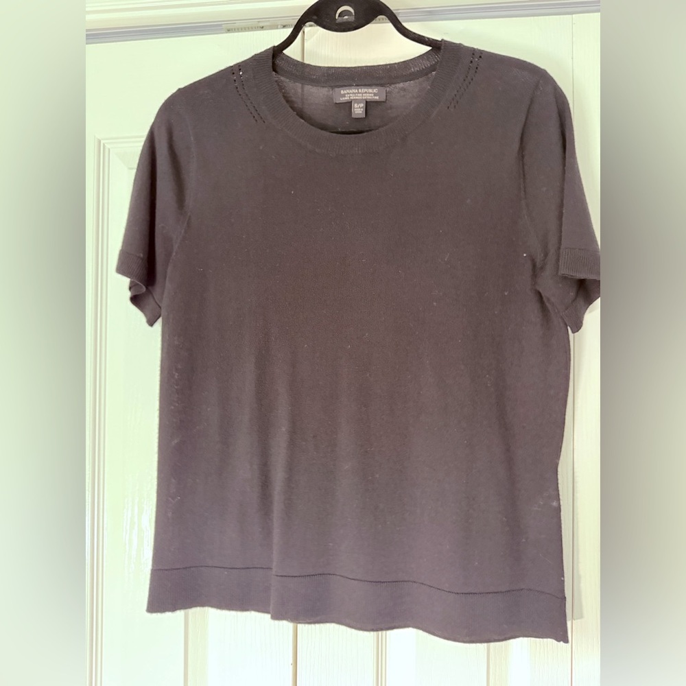 Short sleeve sweater